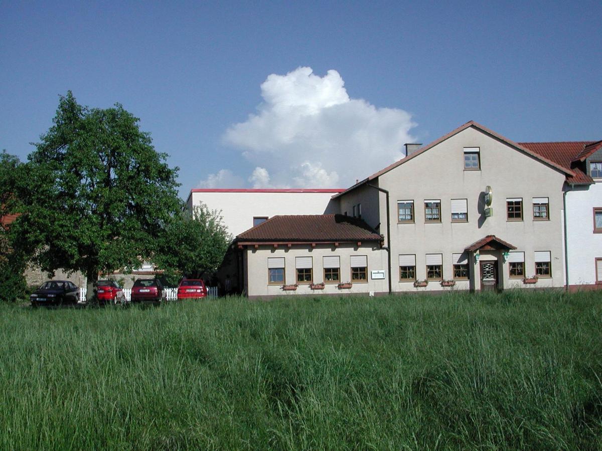 Gaestehaus Stephanie Ilbesheim Zewnętrze zdjęcie